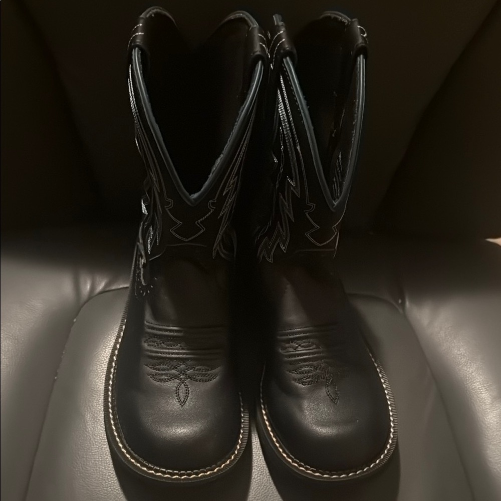 Justin Leather Boots    Size 6.5